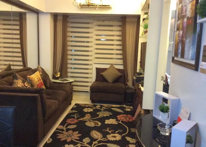 At Parkside Across The Airport Apartment *